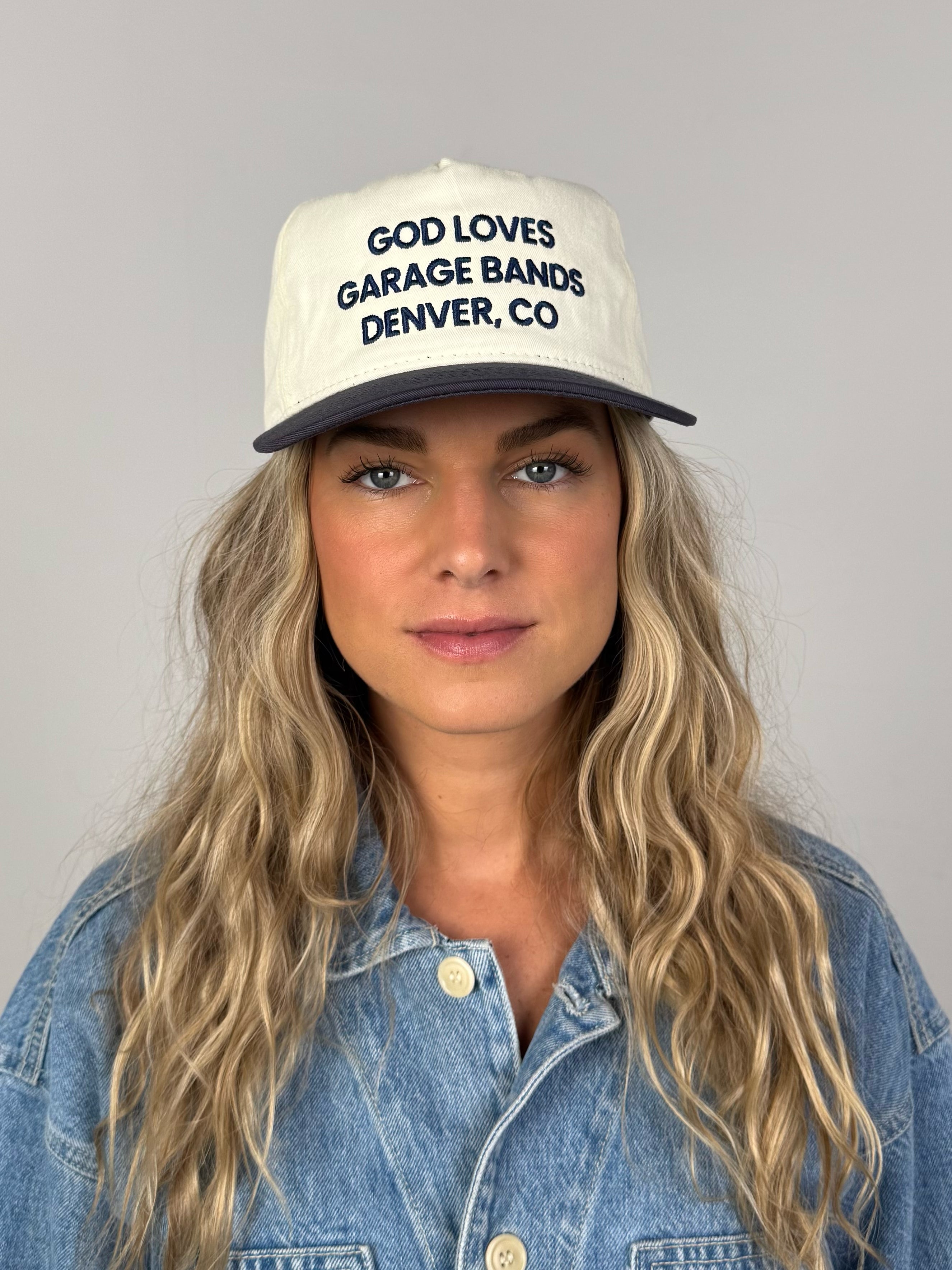 GOD LOVES GARAGE BANDS SNAPBACK - Cream / Navy