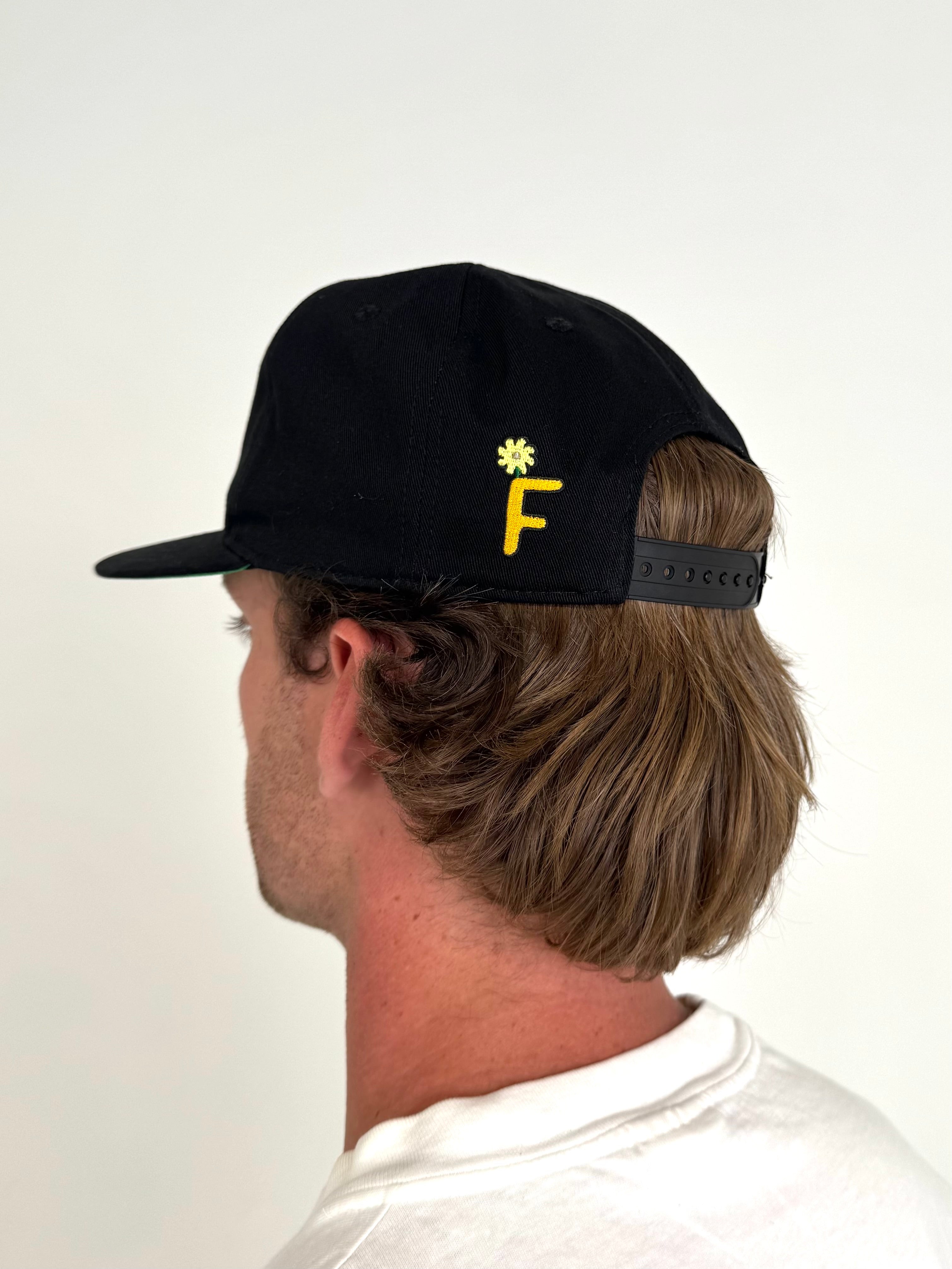 GOD LOVES THE BUFFS - Black